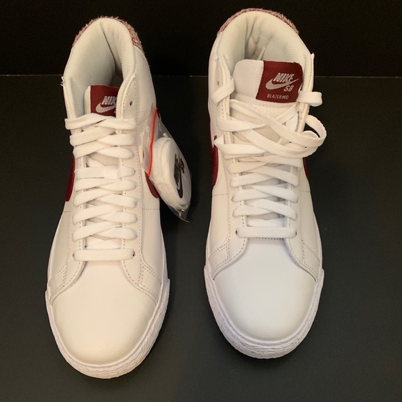 Nike SB Blazer Mid White/Burgandy - Picture 3 of 3